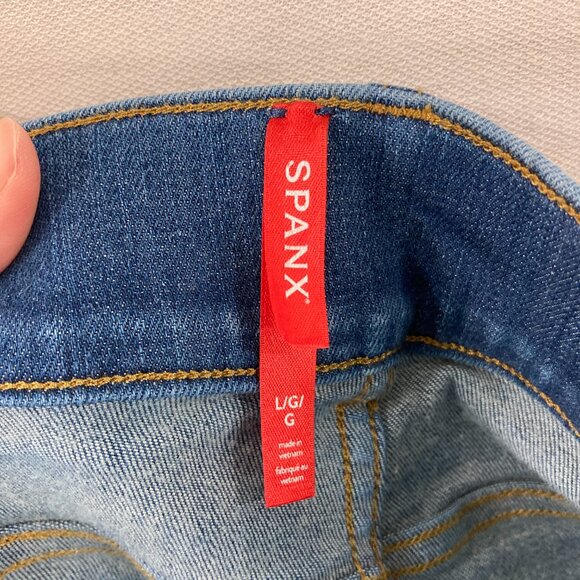 SPANX Flare Soft Stretch Pull-on Jeans in Vintage Indigo Denim Size Large - Picture 2 of 10